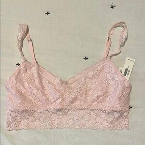 Gilly Hicks Lace Bralette in Soft Pink